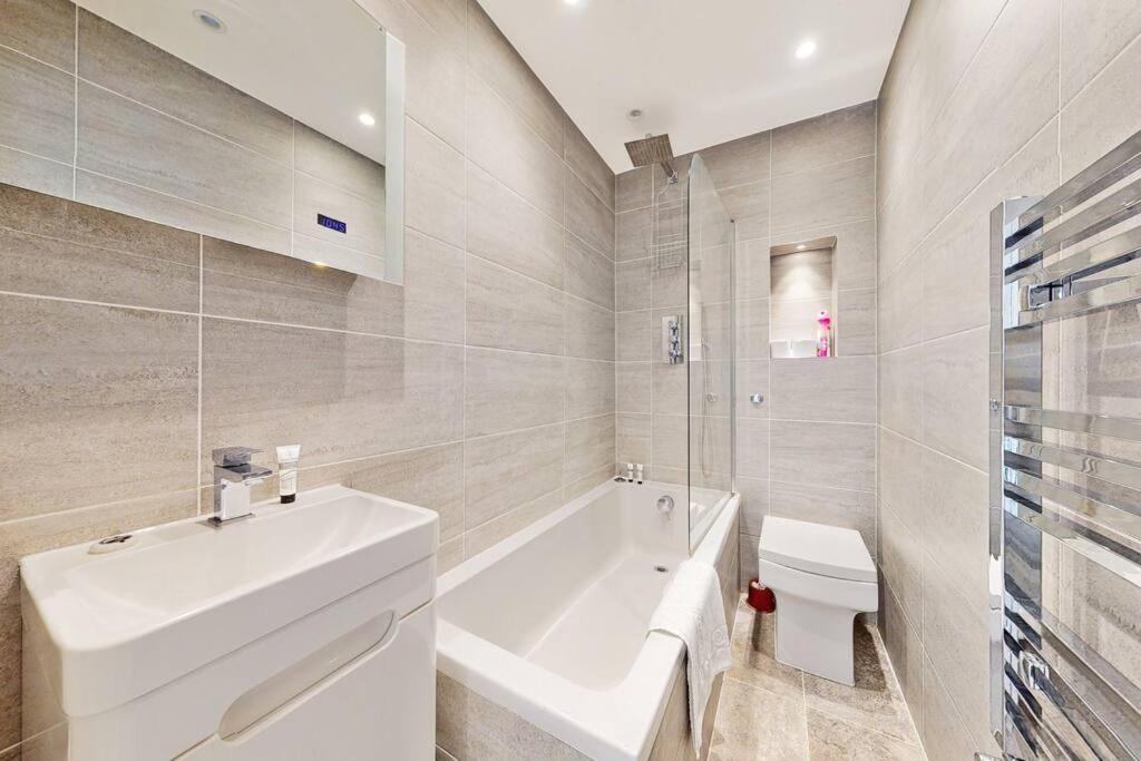 Вилла Stylish 2Bed2Bath Flat 4Min From Tube Station Лондон Экстерьер фото